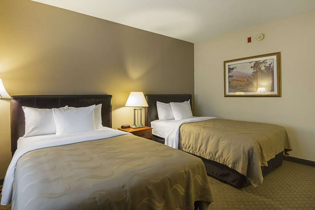 Quality Inn Fresno Yosemite Airport - photo 12