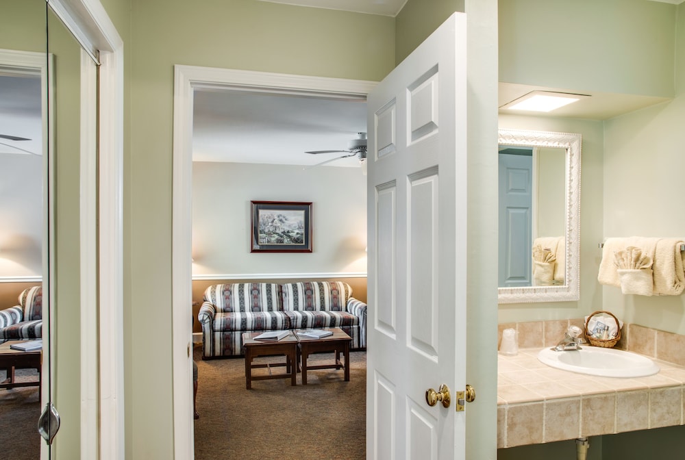 Boxwood Lodge - photo 18