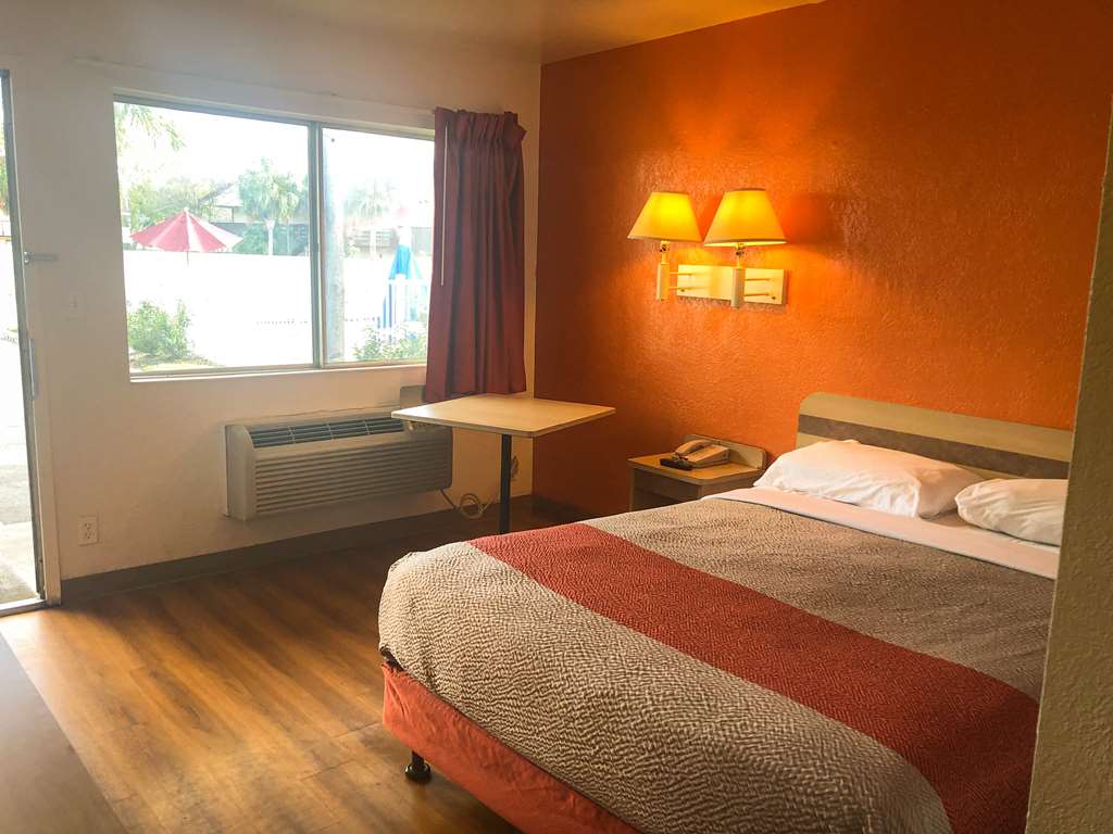 Motel 6 Jacksonville FL Orange Park - photo 17