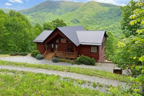 Smoky Mountain High — 4-Star Luxury Hotel in Bryson City, United States
