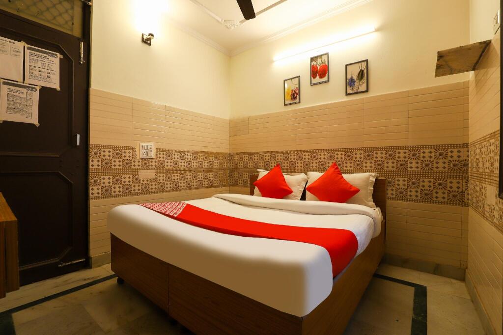 OYO 77582 Green Residency - carbon neutral hotel in New Delhi