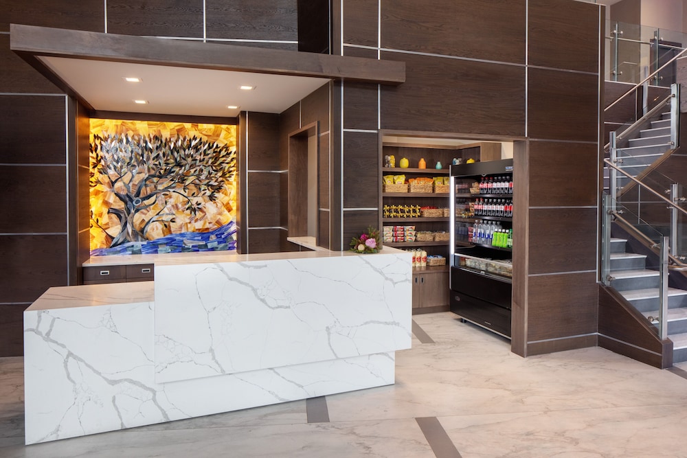 Hotel Indigo Flushing LaGuardia - photo 2