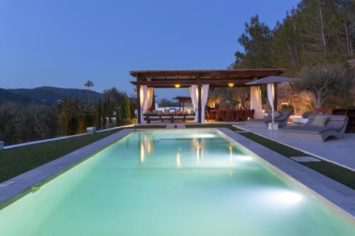Can Ribas Ibiza — 4-Star Luxury Hotel in Santa Eularia Des Riu, Spain