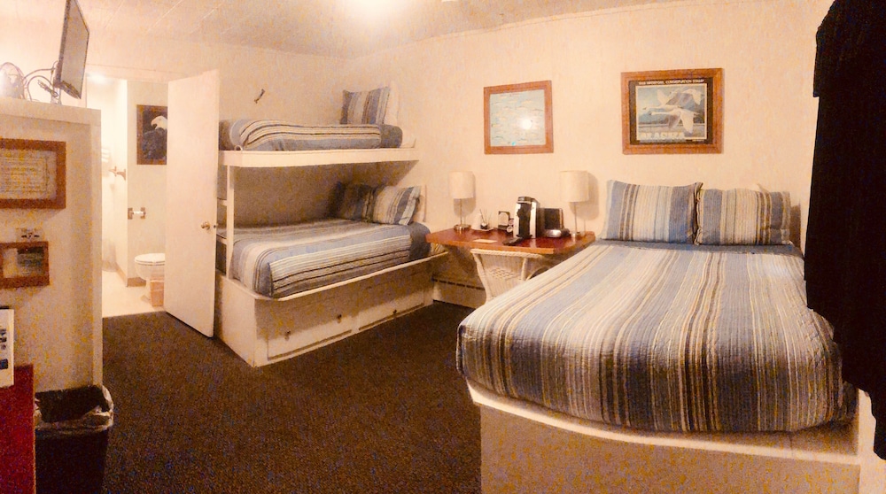 Driftwood Inn and Seaside Lodges - photo 57