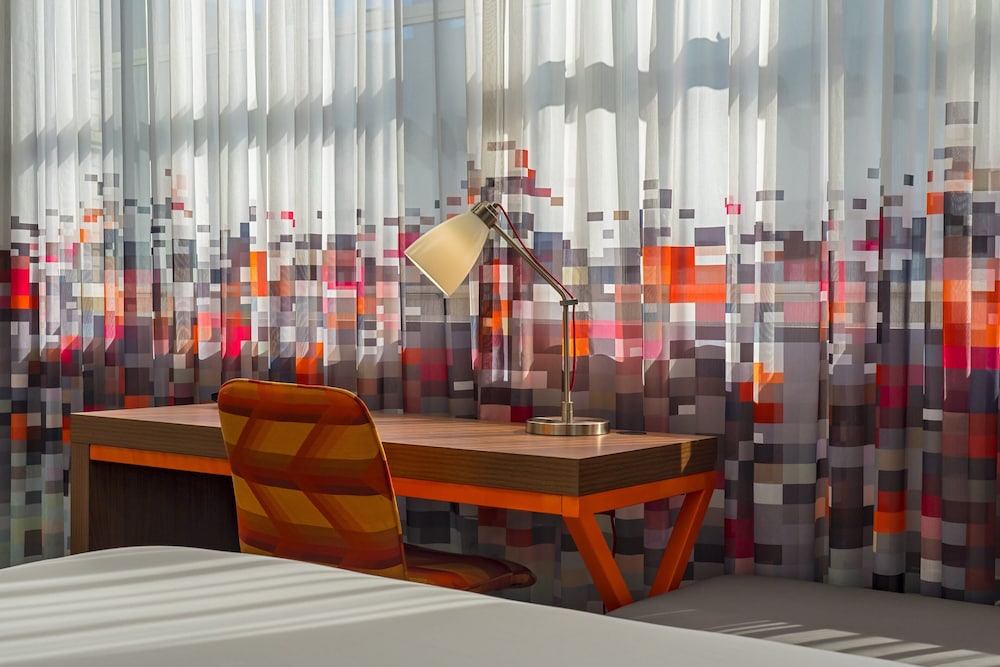 Aloft Houston Downtown - photo 5