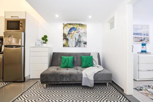 Dina Beach House — 4-Star Luxury Hotel in Nazare, Portugal