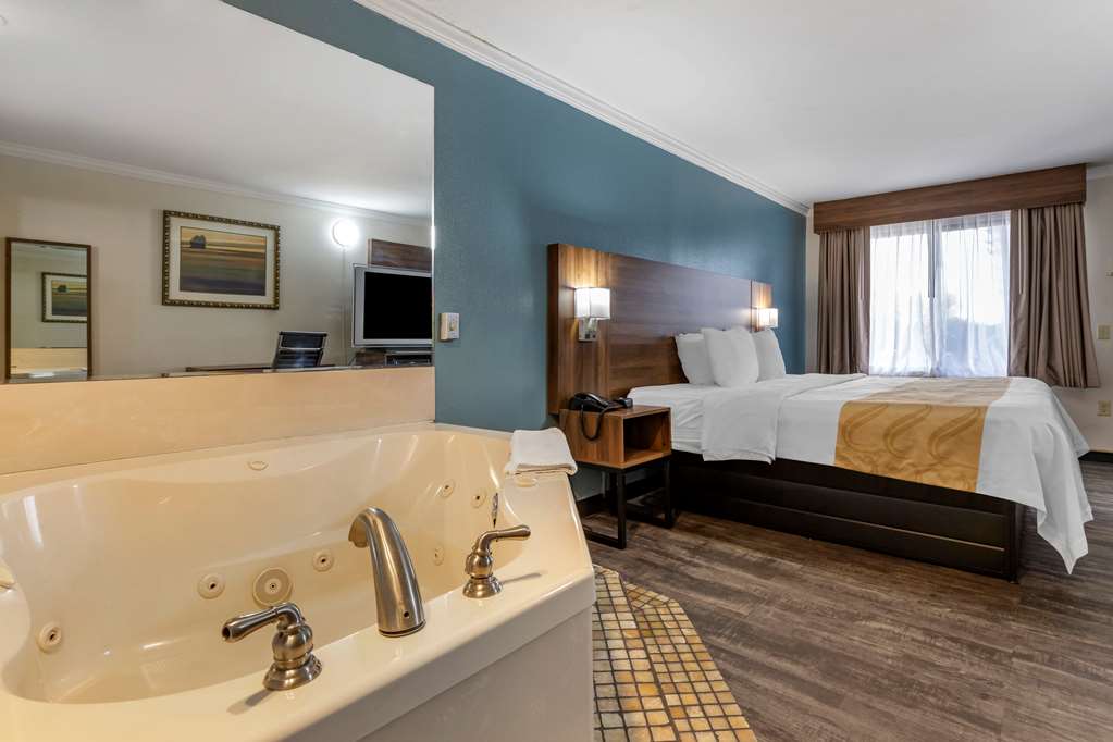 Quality Inn & Suites Ft. Jackson Maingate - photo 15