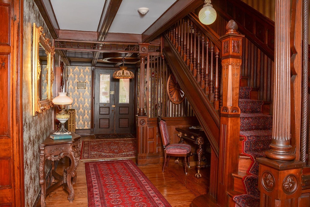 The Towers Bed & Breakfast - photo 33