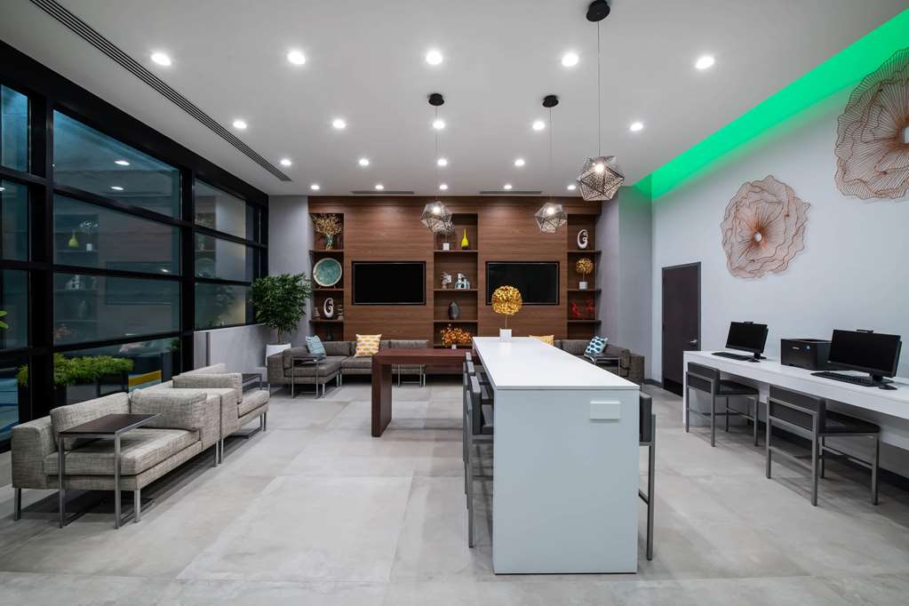Wingate by Wyndham Long Island City - photo 5