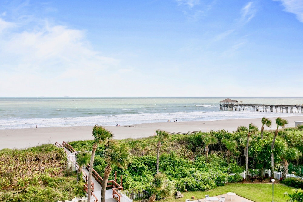 Cocoa Beach Towers by Happy Palm Stays - photo 33