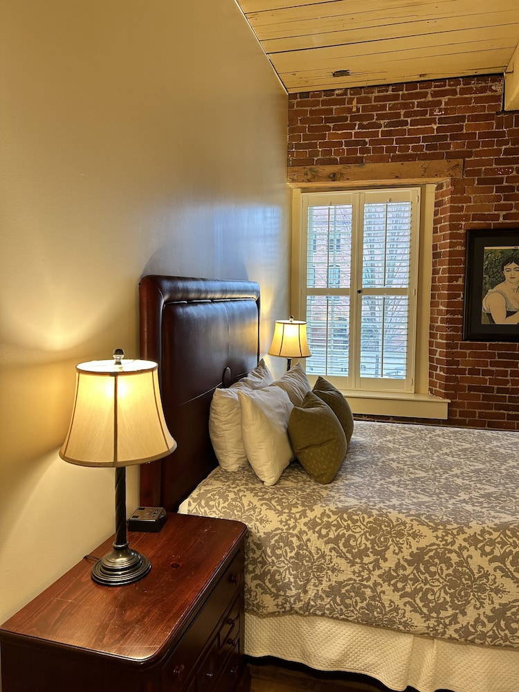The Common Man Inn & Restaurant - photo 59