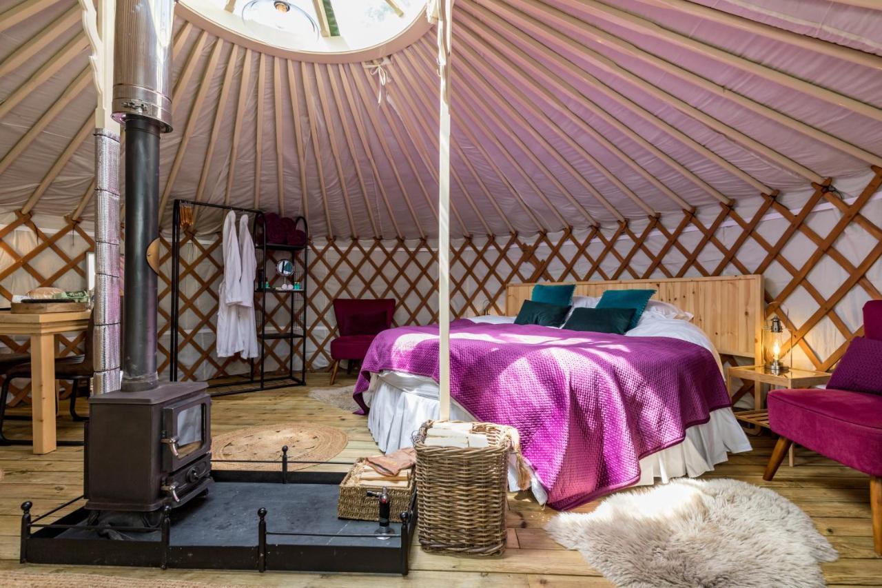Yurt with Hot Tub near Hartington Peak District in Buxton, United Kingdom