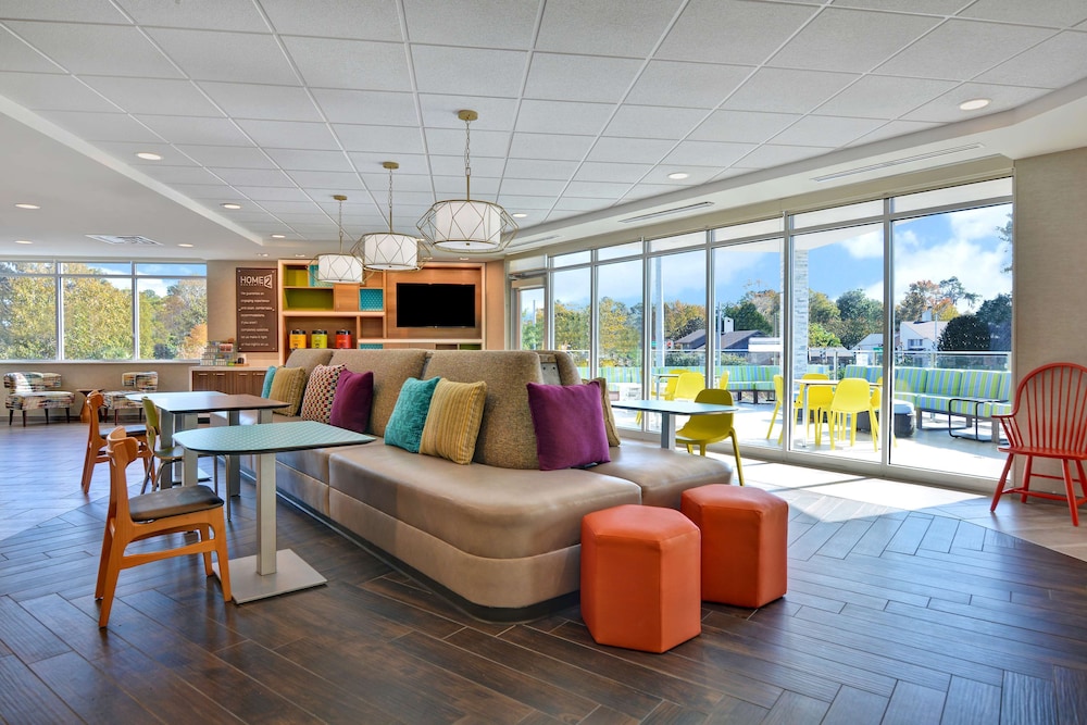 Home2 Suites by Hilton Savannah Midtown GA - photo 2