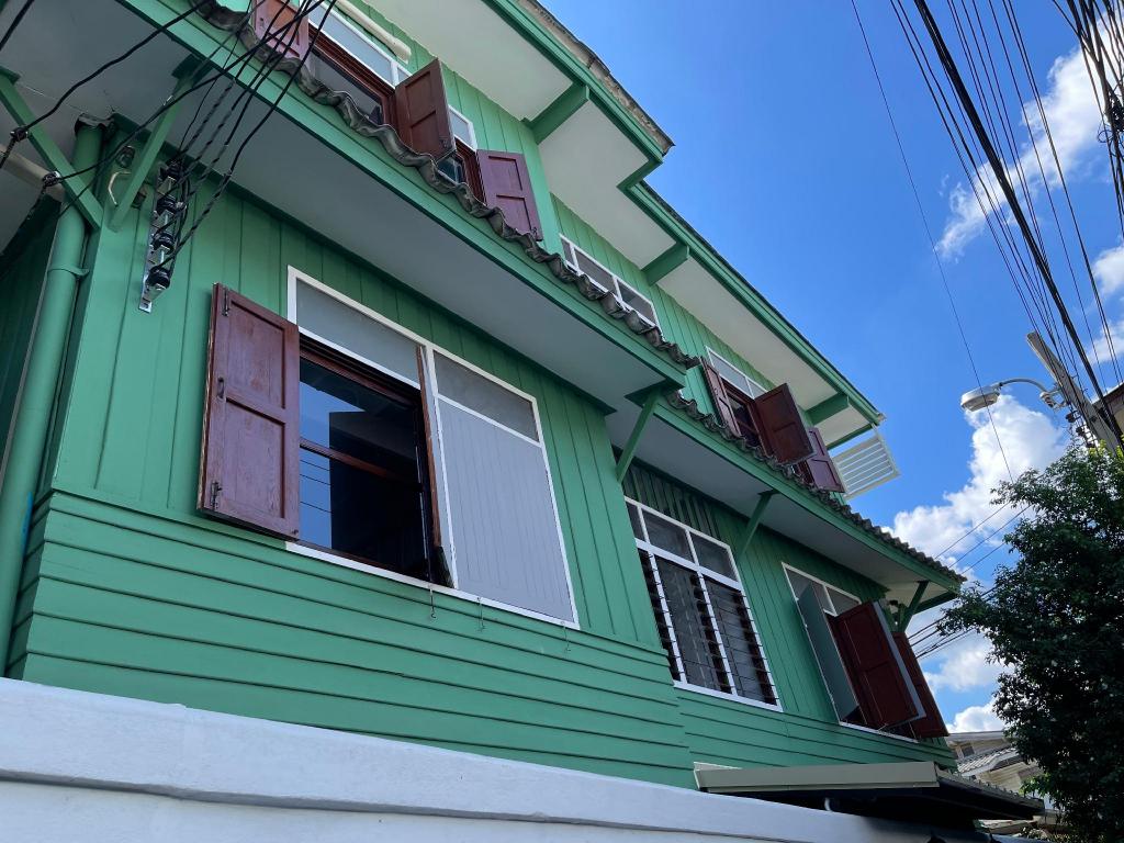 Green Cabin Hostel