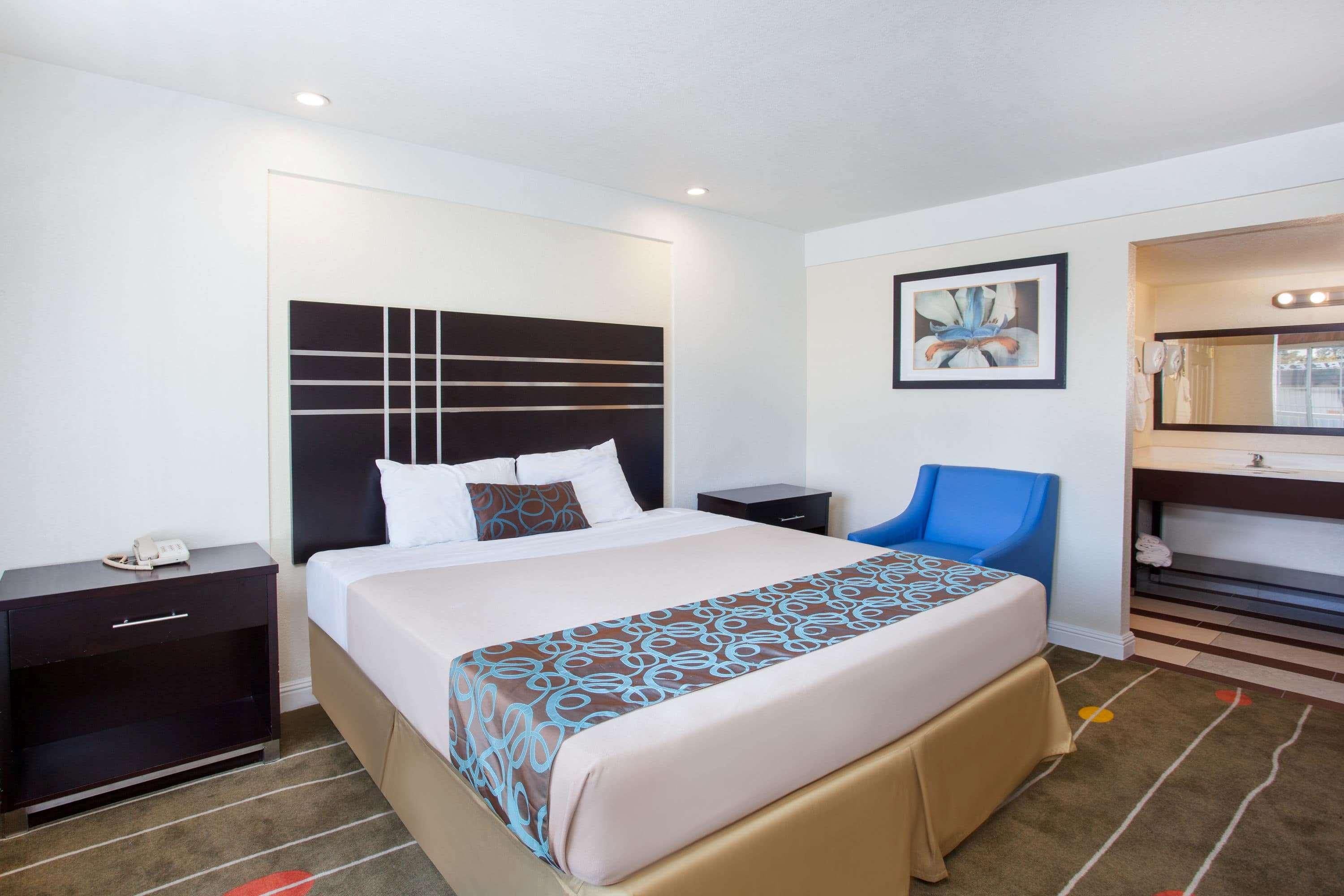 Travelodge by Wyndham Fresno Yosemite Area - photo 12