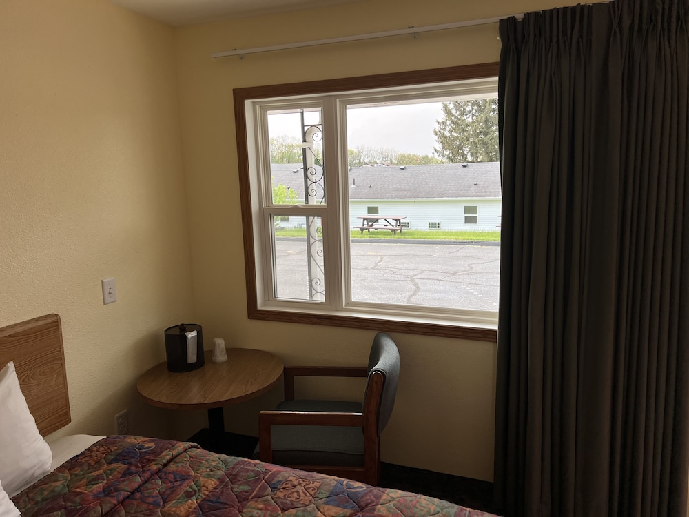 All Star Inn & Suites - photo 22