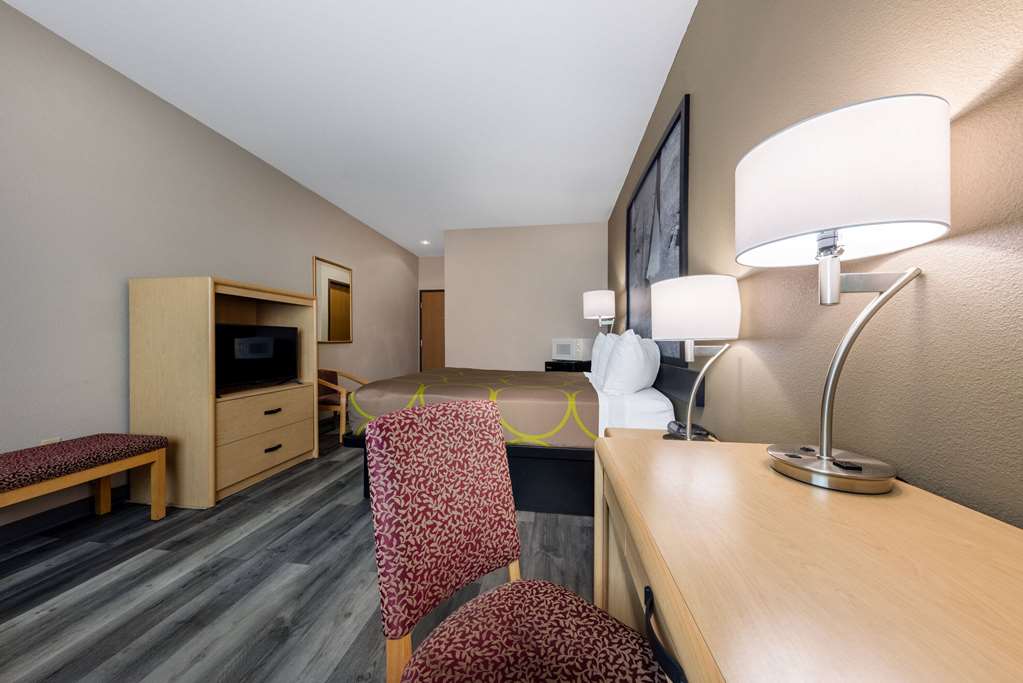 Super 8 by Wyndham Quartzsite AZ - photo 11