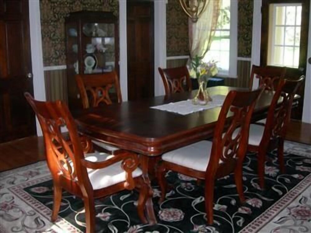 VanWinkle Inn - photo 23