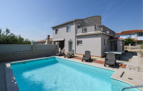 4 Bedroom Awesome Home In Vodnjan — 5-Star Luxury Hotel in Vodnjan, Croatia