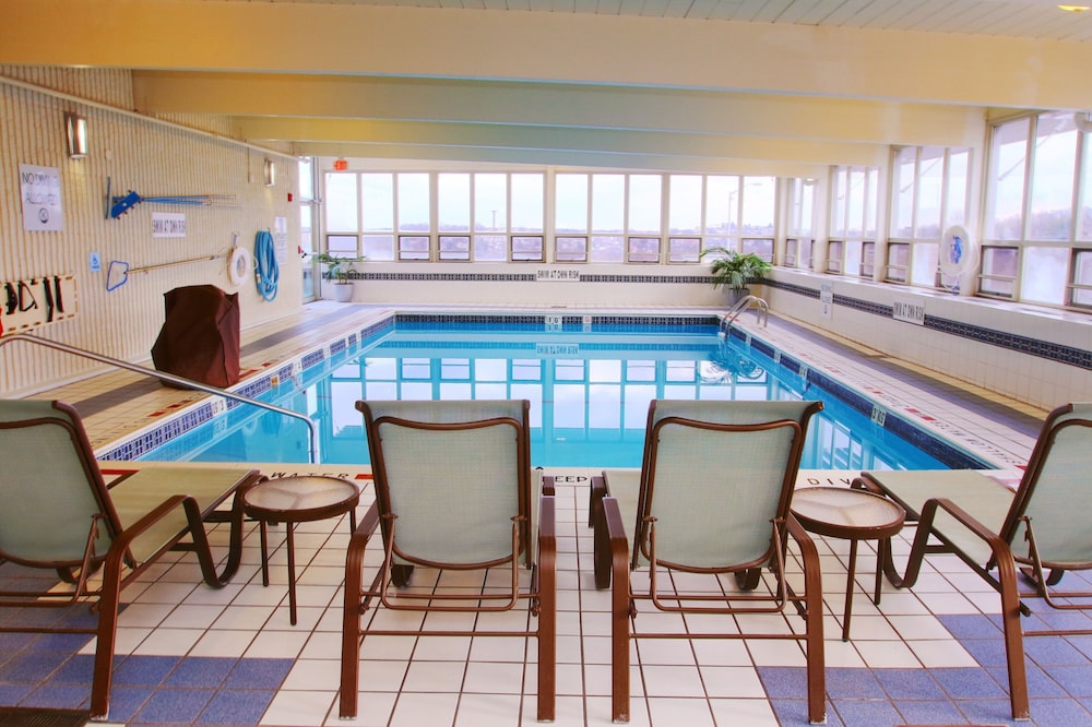 Holiday Inn Express & Suites Pittsburgh West Greentree by IHG - photo 43