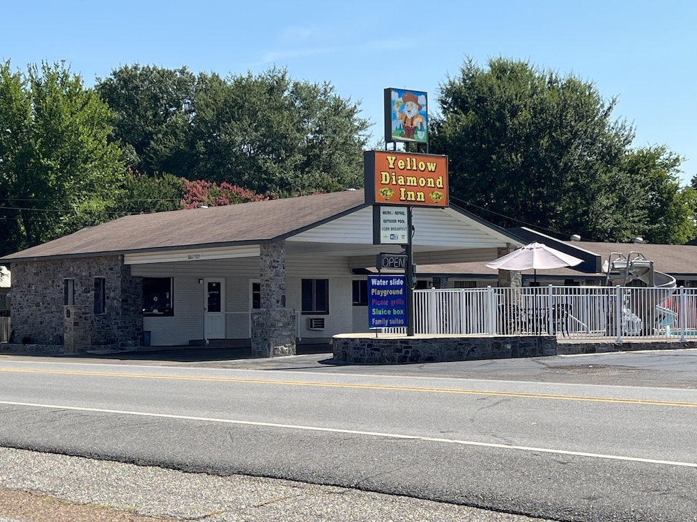 Yellow Diamond Inn - photo 38