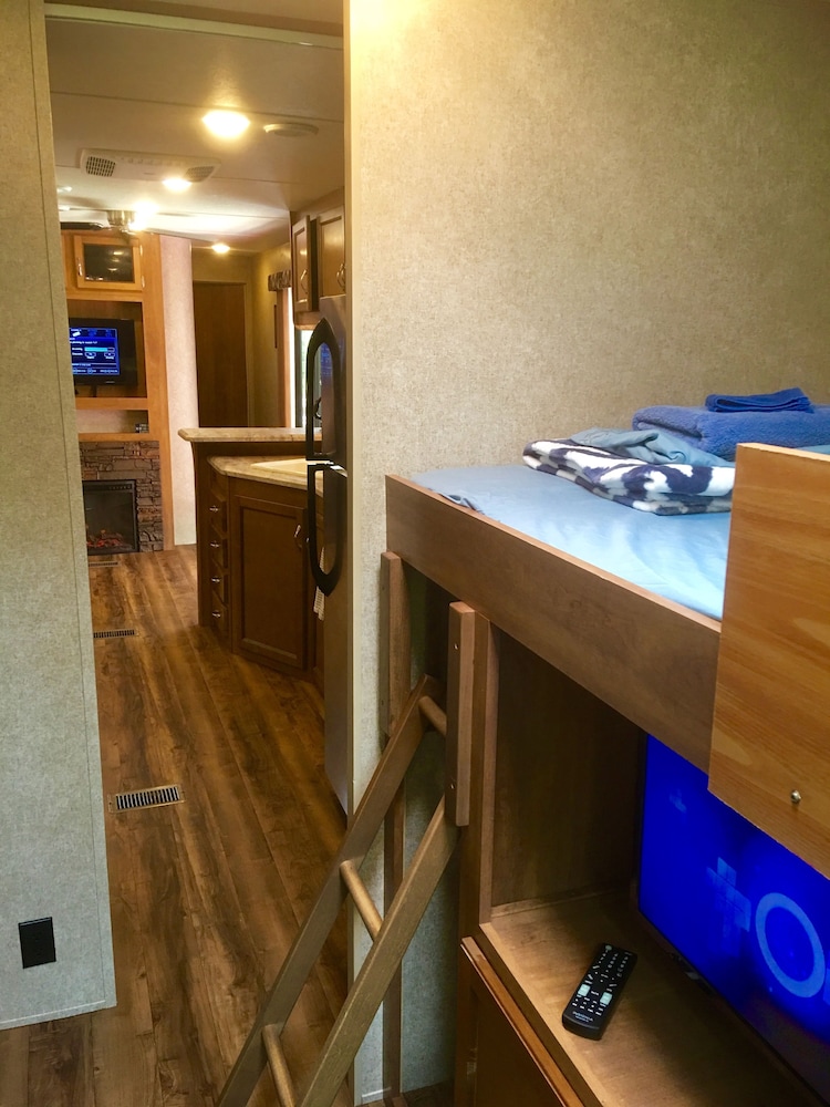 Enduro RV Citrus Valley Resort - photo 16