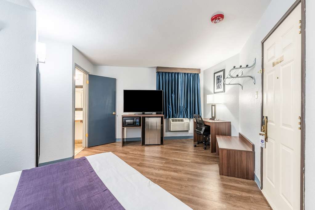 Americas Best Value Inn Searcy - photo 18