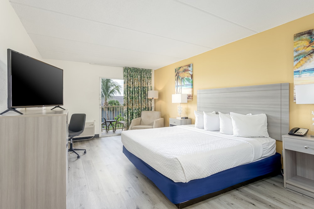 Hutchinson Island Hotel - photo 9