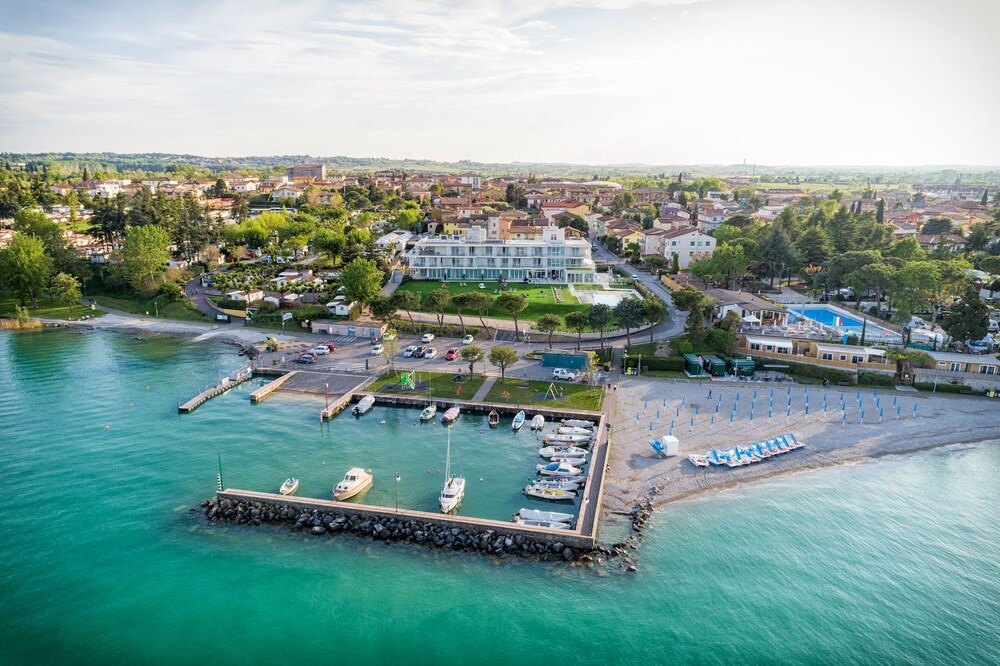 Vision Hotel — hotel in Peschiera Del Garda