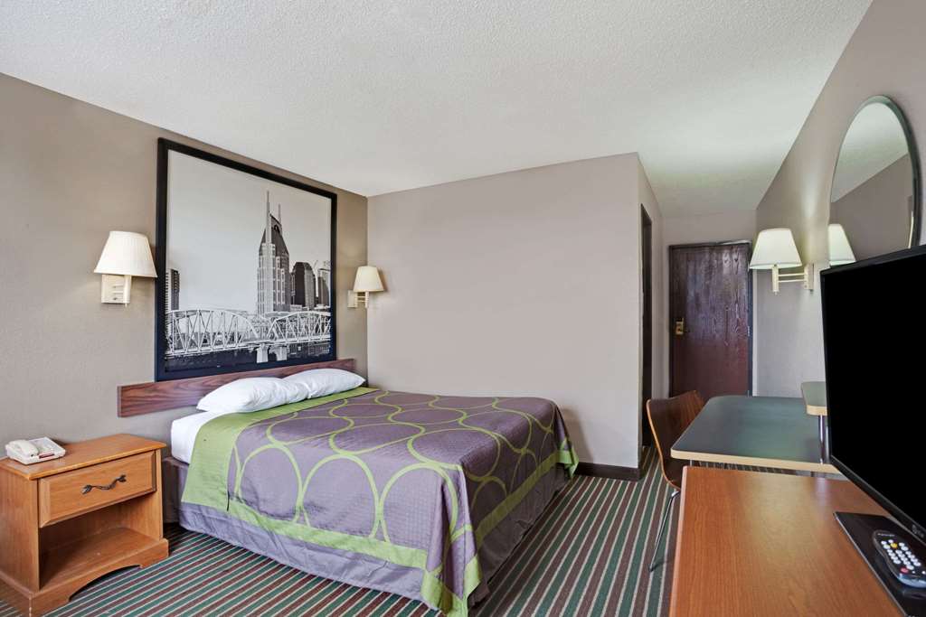 Super 8 by Wyndham Nashville Dntn Opryland Area - photo 5