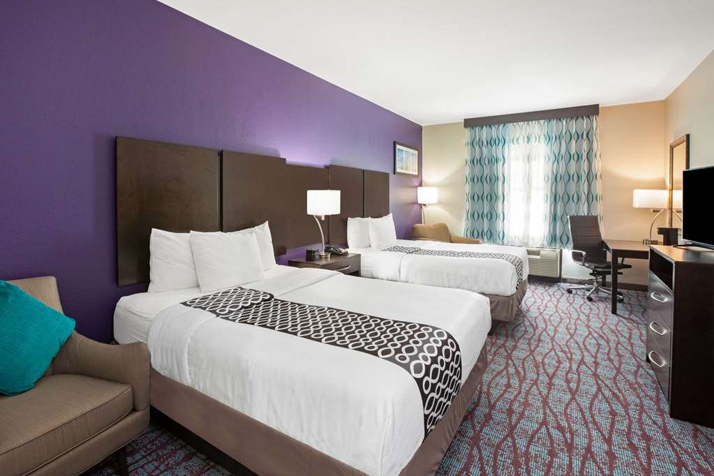 La Quinta Inn & Suites By Wyndham Houston Pasadena North - photo 15