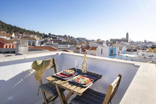 MalagaSunApts Private Terrace Studio — 4-Star Luxury Hotel in Malaga, Spain