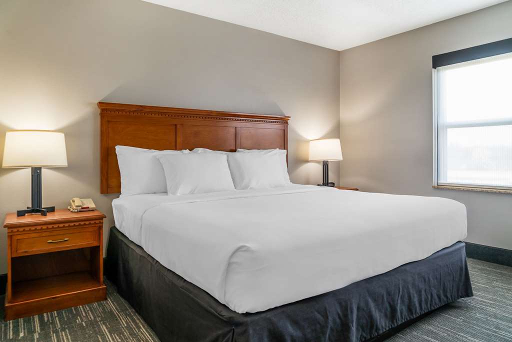 Country Inn & Suites by Radisson Rossford Toledo South - photo 32
