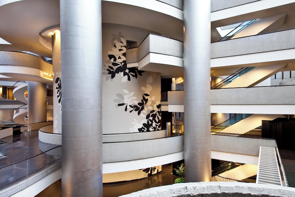 The Westin Peachtree Plaza Atlanta - photo 10
