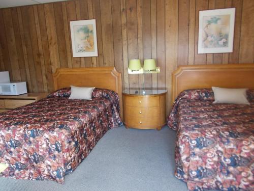 The Atomic Inn - photo 13