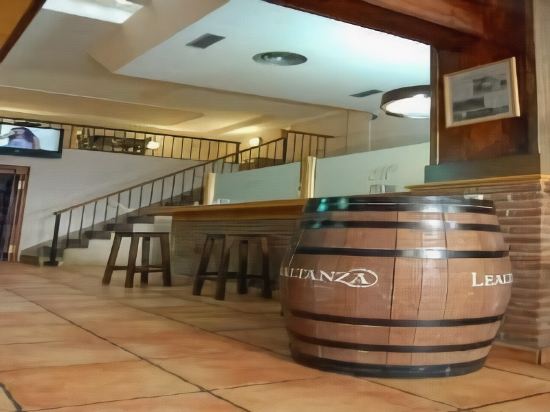 Hotel Mariami — Durcal
