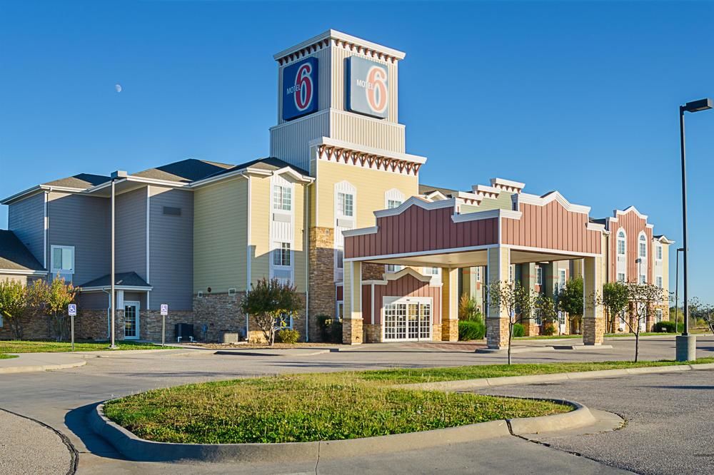 Motel 6 Park City KS - photo 18