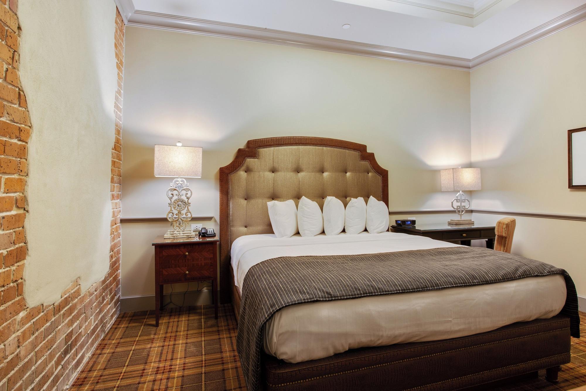 The Brakeman Hotel - photo 8