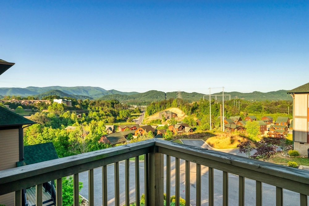 Hummingbird Hill Vista Pool HotTub View - photo 39