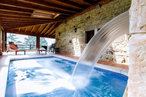 Casas Rurales La Cuplia pet-friendly hotel Pedroso