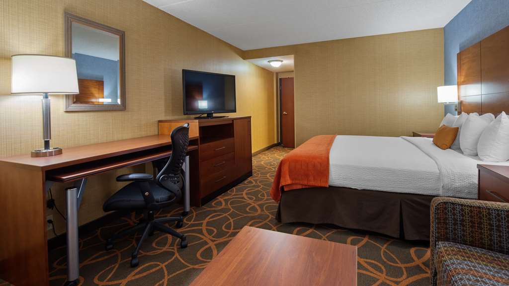 Best Western Plus Fresno Airport Hotel - photo 9