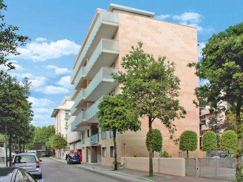 Apartment Mare 4 by Interhome — 4-Star Luxury Hotel in Lignano Sabbiadoro, Italy
