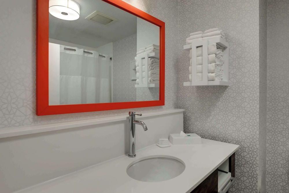 Hampton Inn & Suites St. Louis Edwardsville - photo 44