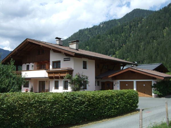 Ferienwohnungen Christine — 4-Star Luxury Hotel in Waidring, Austria