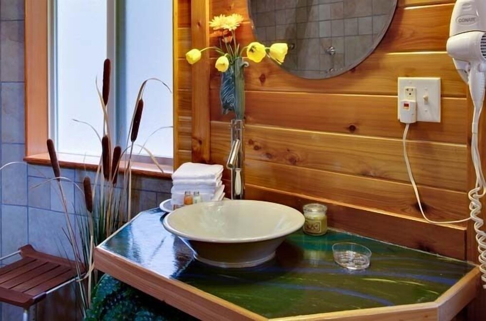 Stormking Hotel at Mt. Rainier - photo 15