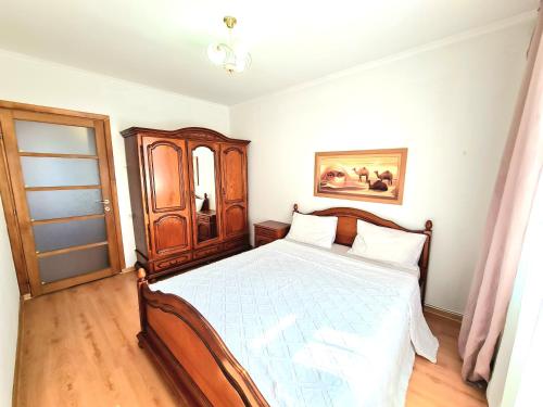 Apartament 2 bedrooms Botanica — 4-Star Luxury Hotel in Chisinau, Moldova