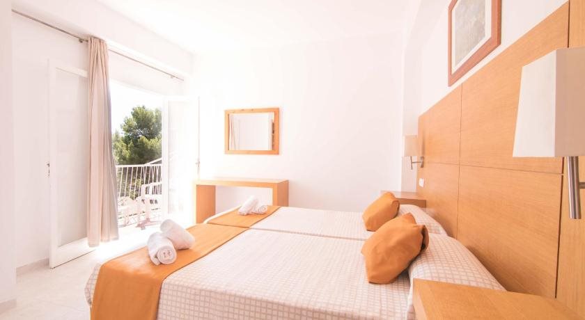 Hotel Urania Arenal — S Arenal