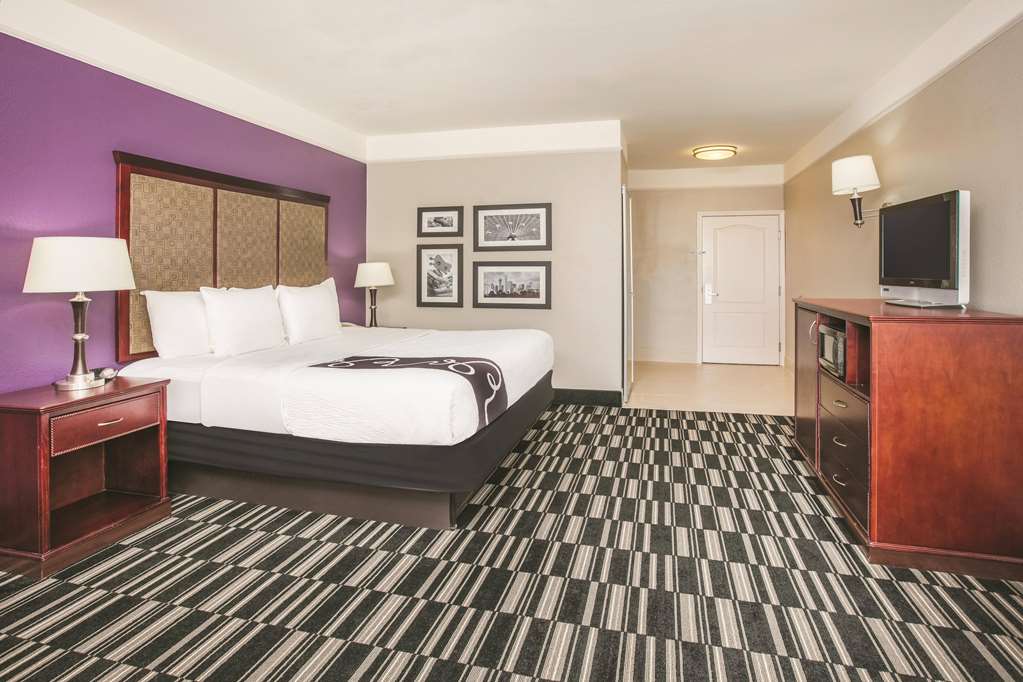 Baymont by Wyndham Dallas South DeSoto - photo 13