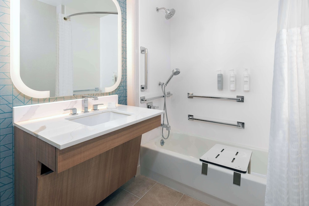 Homewood Suites by Hilton Buffalo Airport - photo 21