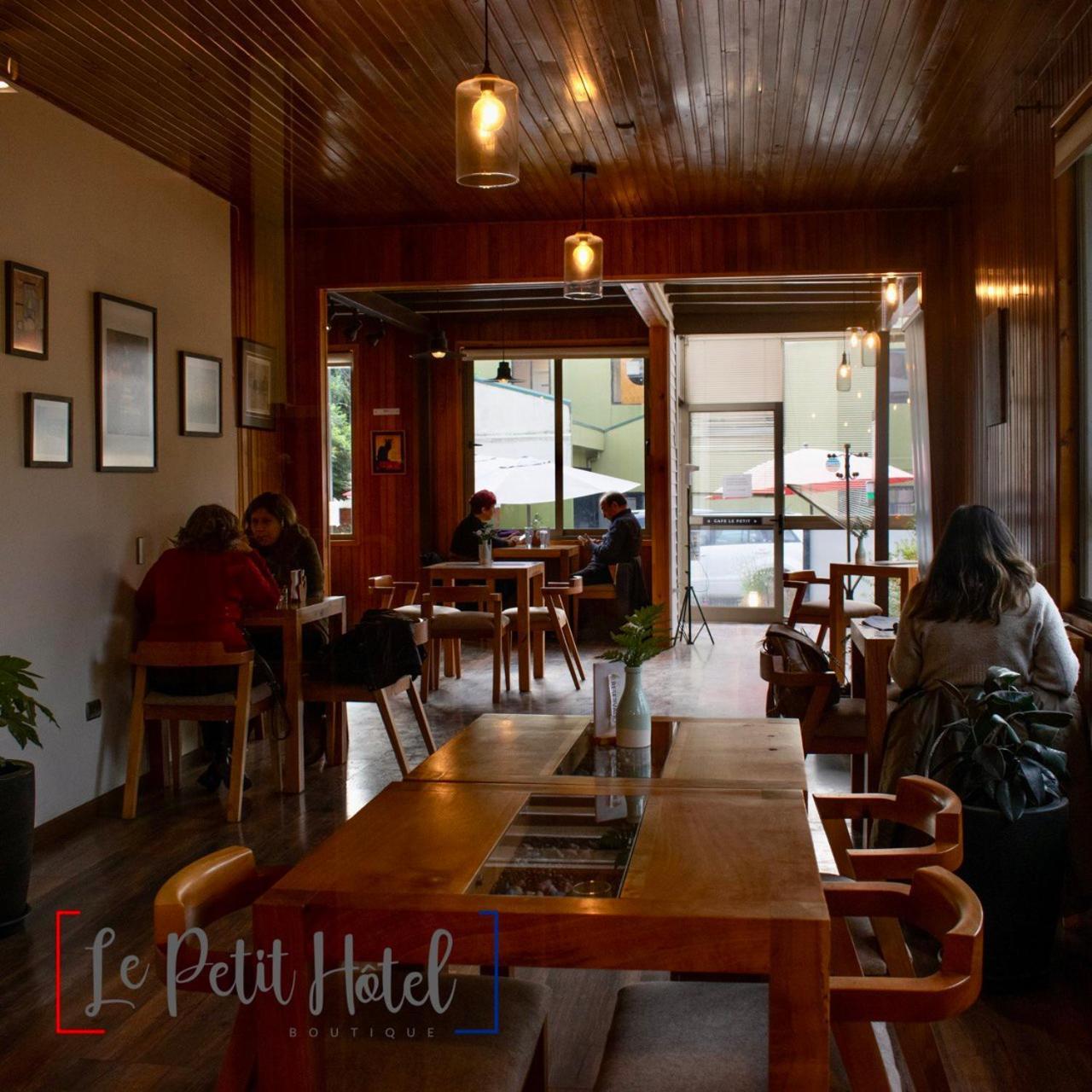 Hotel Le Petit — Concepcion — photo 2